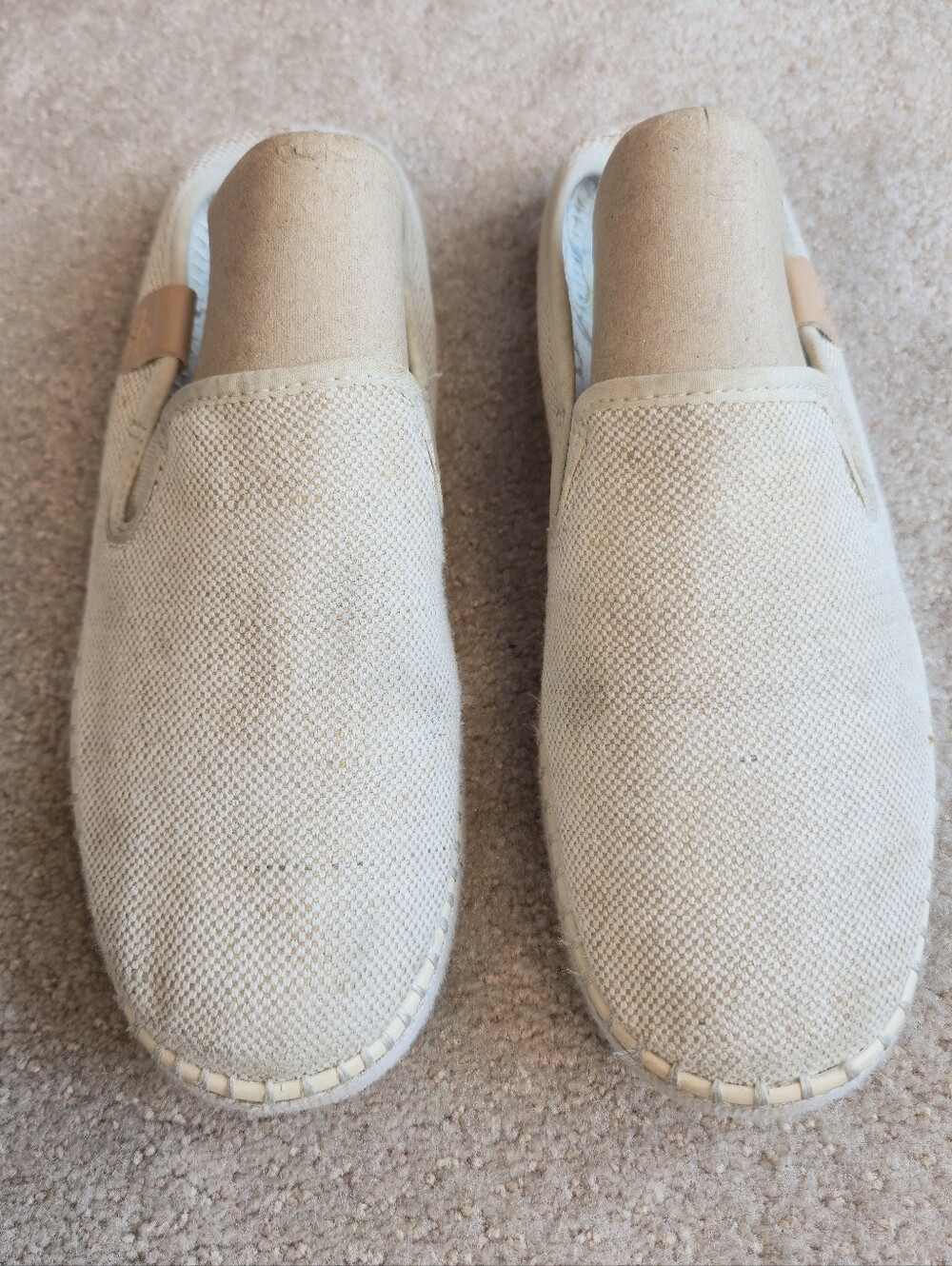 UGG Women's Delu Sneaker Slide Flats Size 9 Fashion Comfort Casual